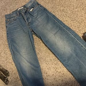 Levi’s rib cage straight!